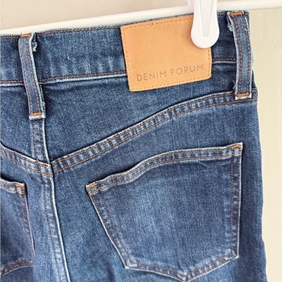 Aritzia Denim Forum The Arlo High Rise Straight 28L - Dark Wash - Size 26 - Picture 10 of 14